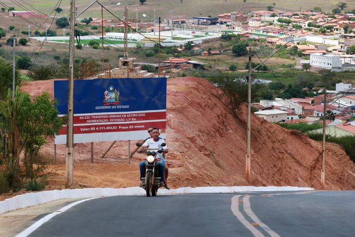 Governo do Estado realiza obras em mais de 290 quilômetros de rodovias na região do Sertão Produtivo