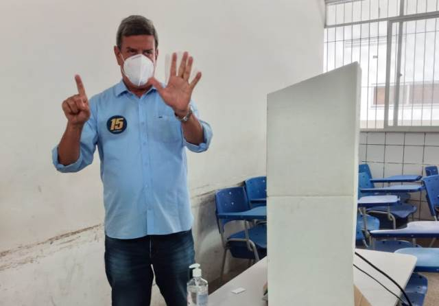 2º turno: Colbert Martins é reeleito prefeito de Feira de Santana