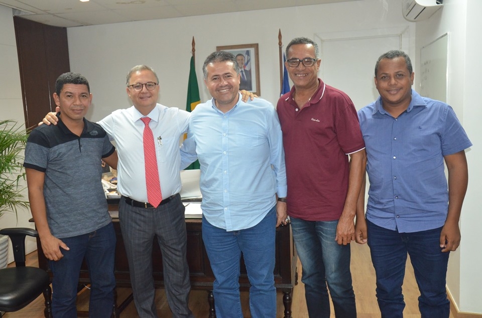 ALEX DA PIATÃ SOLICITA EQUIPAMENTOS DE SAÚDE PARA HOSPITAL MUNICIPAL DE OURIÇANGAS  