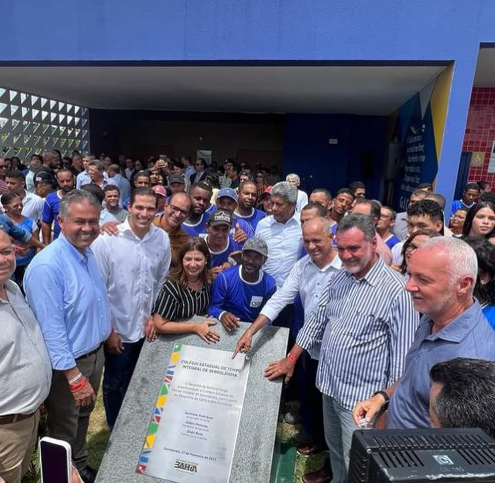 Ao lado de Gabriel Nunes e Alex da Piatã, governador Jerônimo inaugura colégio de tempo integral e nova delegacia em Serrolândia 