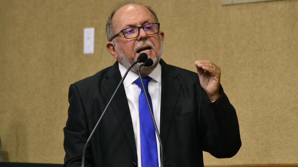 ARIMATEIA SAÚDA ANIVERSÁRIO DE EMANCIPAÇÃO DE ARATUÍPE 