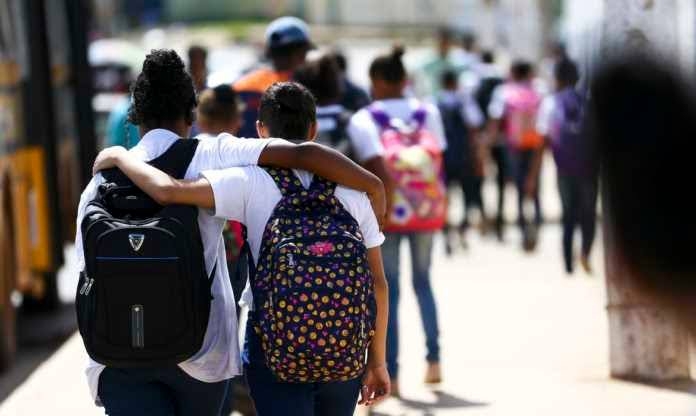 Assinada ordem de serviço para construção de nova escola em Jucuruçu