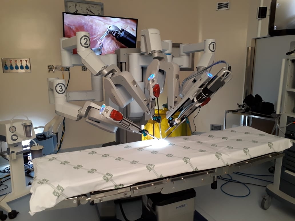 Bahia caminha para a consolidação tecnológica no setor da saúde e ganha robô que realiza cirurgias à distância