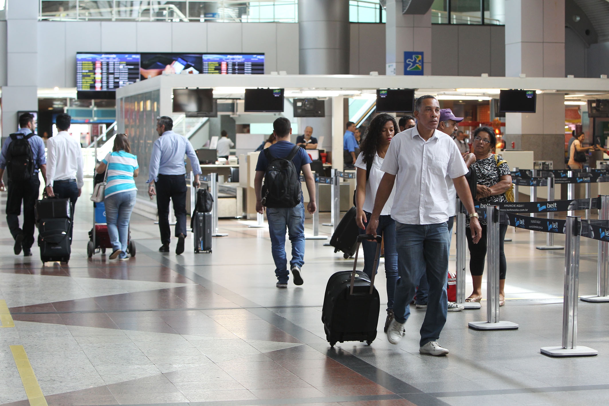 Bahia ganha novos voos da Latam e rota Salvador-Santos Dumont