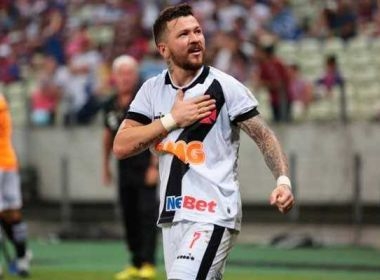 Bahia negocia contratação do atacante Rossi, ex-Vasco
