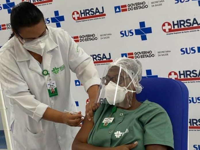 Bahia vacina mais de 36 mil baianos contra Covid-19