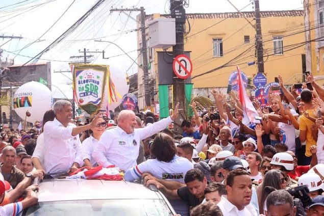 Bicentenário da Independência do Brasil na Bahia é celebrado neste domingo (2); Jerônimo participou de desfile ao lado do presidente Lula