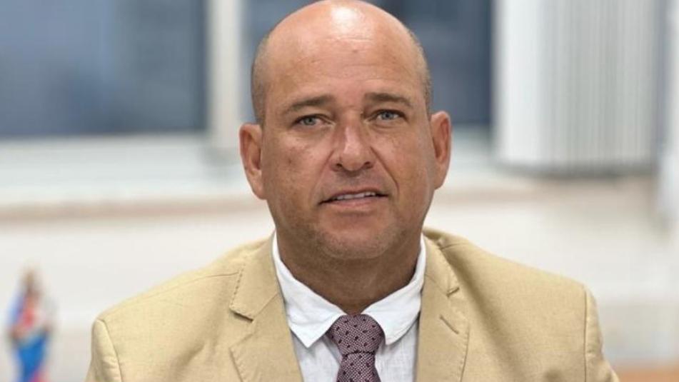 BINHO GALINHA PEDE CONSTRUÇÃO DE CRECHES NOS RESIDENCIAIS DO MINHA CASA MINHA VIDA 