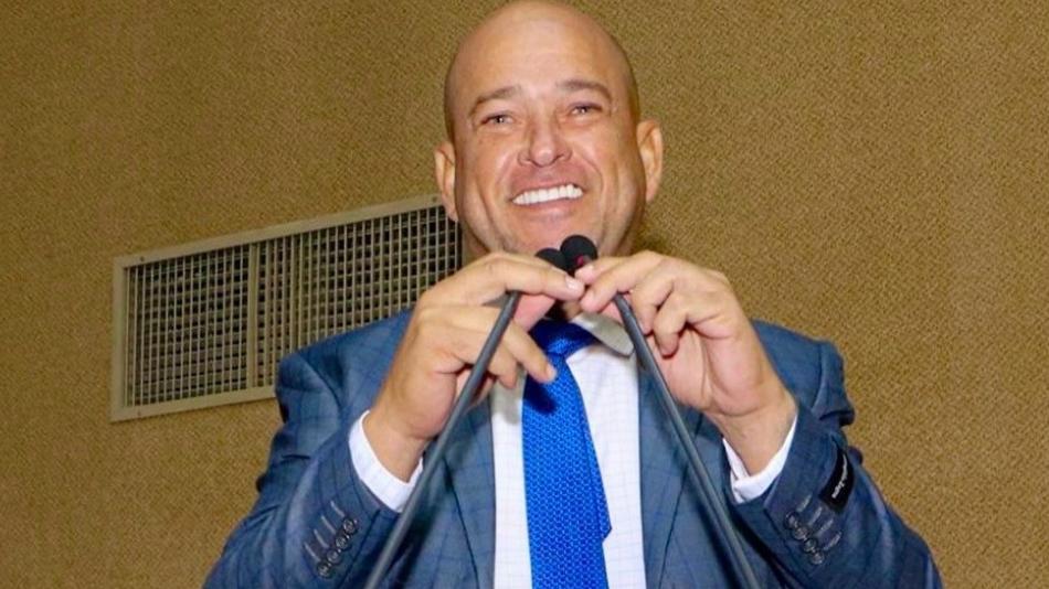 BINHO GALINHA SE CONGRATULA COM POVO DE ANGUERA 