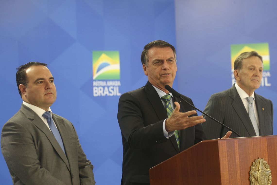 Bolsonaro anuncia policial militar na Secretaria-Geral da Presidência