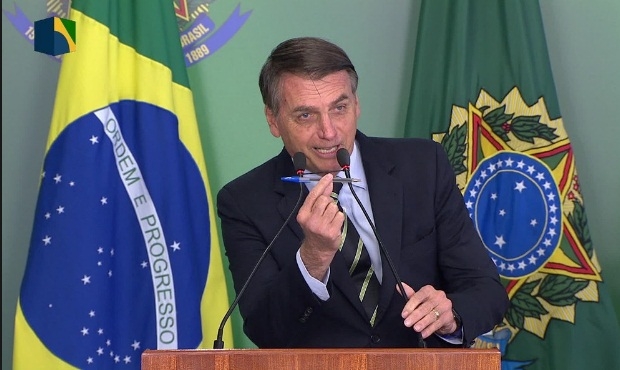 Bolsonaro rejeita regulamentação da mídia no Brasil