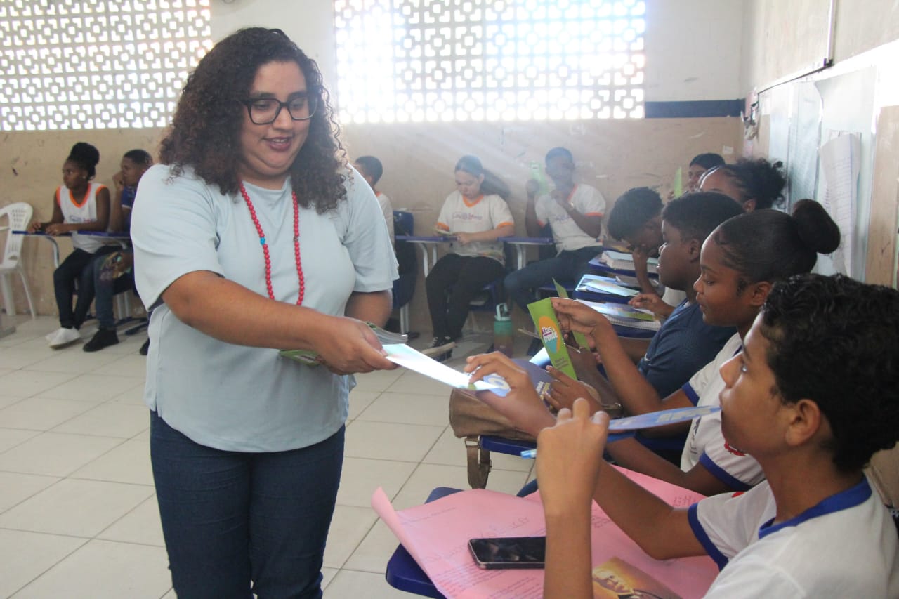 Caravana de Direitos Humanos debate educação e direitos humanos com alunos de Santo Amaro