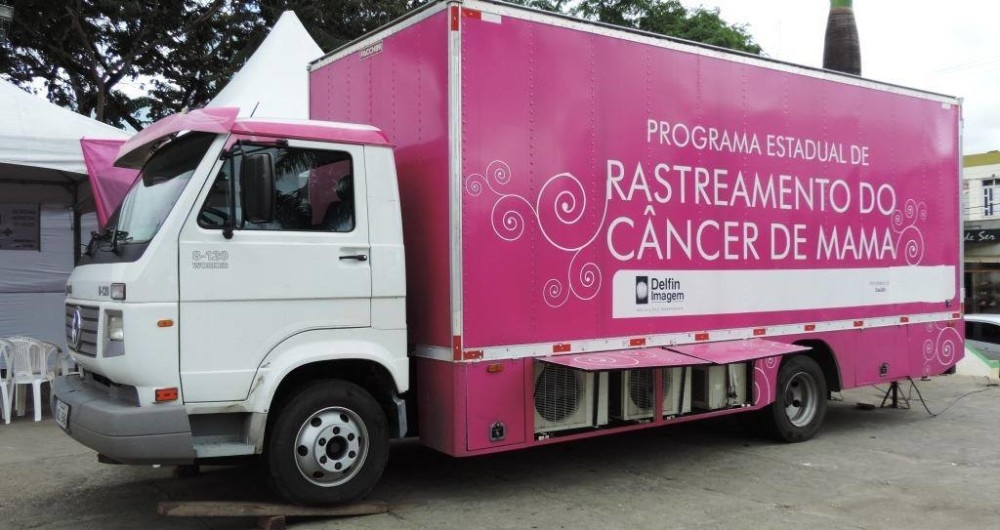 Carreta do programa de rastreamento de câncer de colo de útero e mama, chega ao município de Uauá 