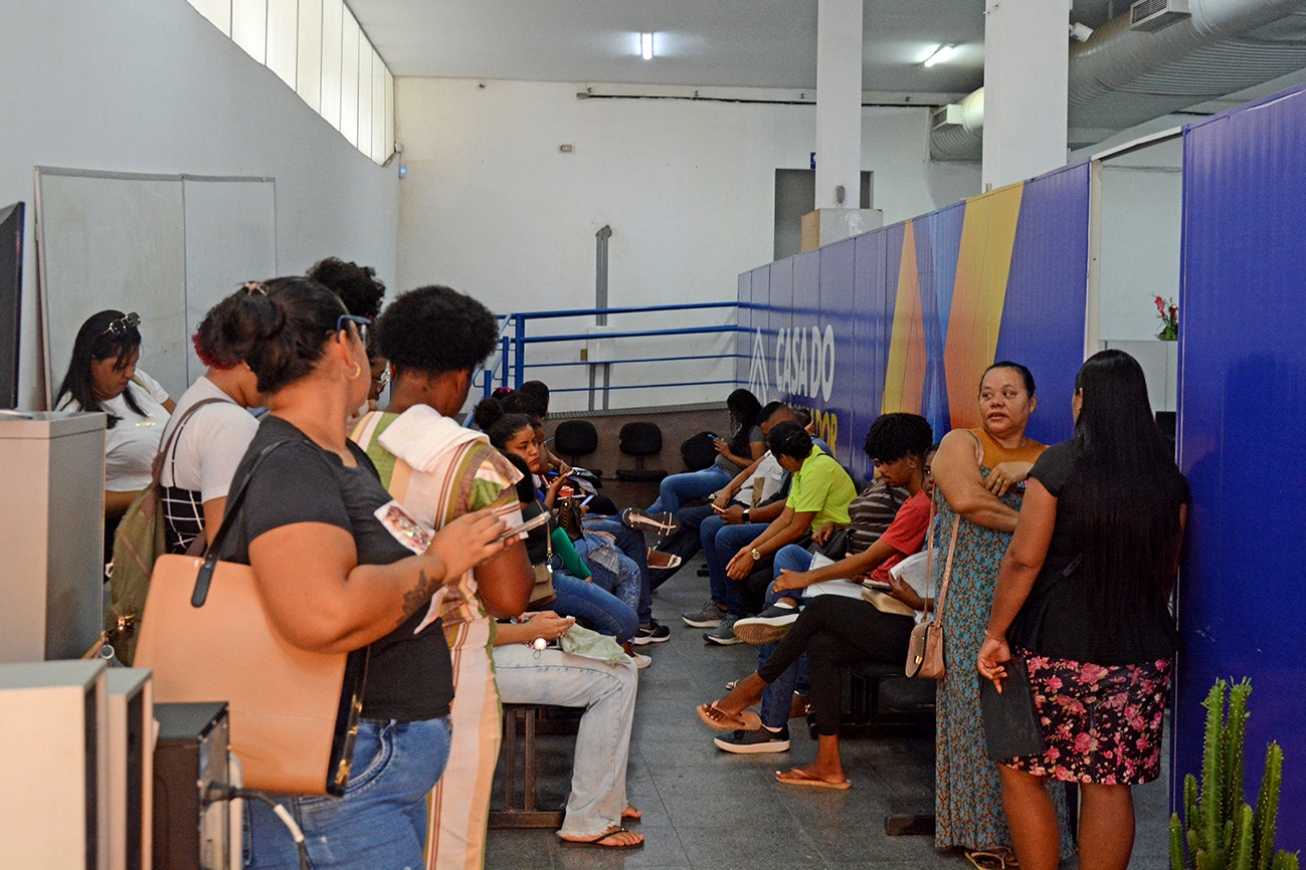 Casa do Trabalhador disponibiliza 83 vagas de emprego nesta segunda-feira (28)