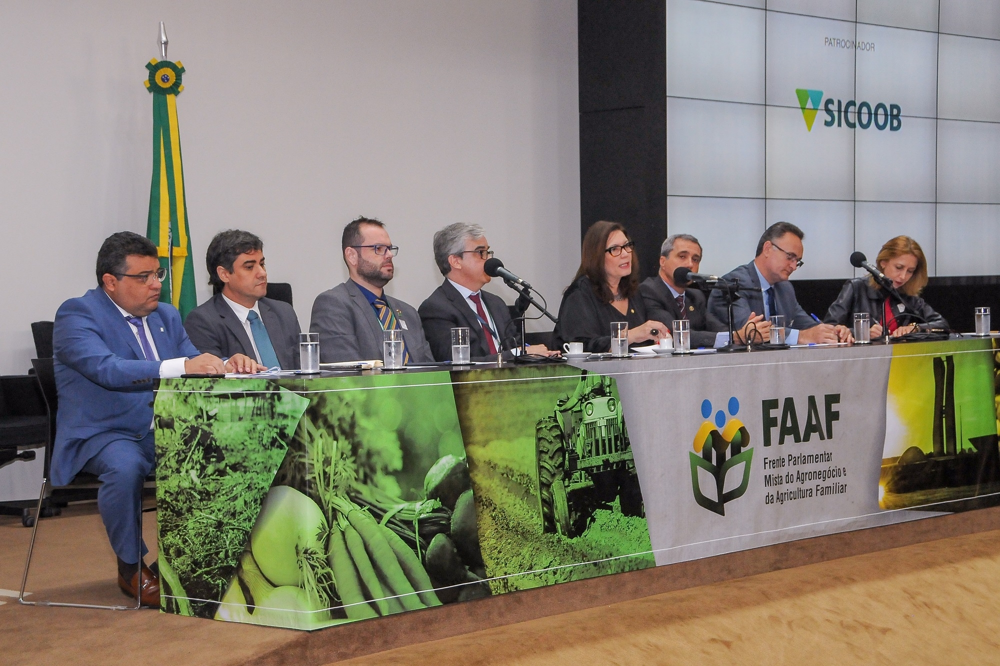 Codevasf participa de audiência da Frente Parlamentar Mista do Agronegócio e da Agricultura Familiar, em Brasília