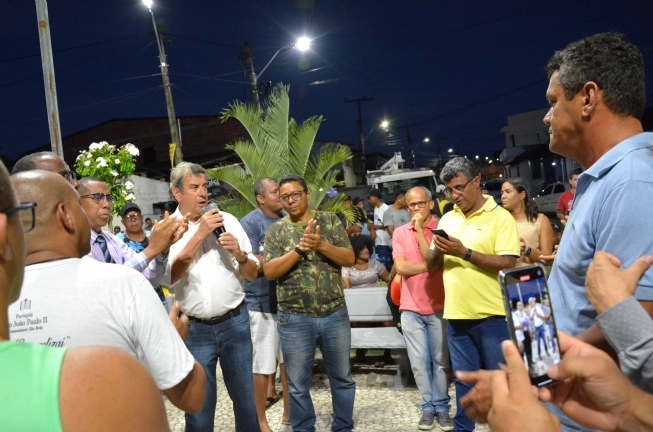 Colbert Filho inaugura iluminação em LED na rua Intendente Abdon, na Queimadinha
