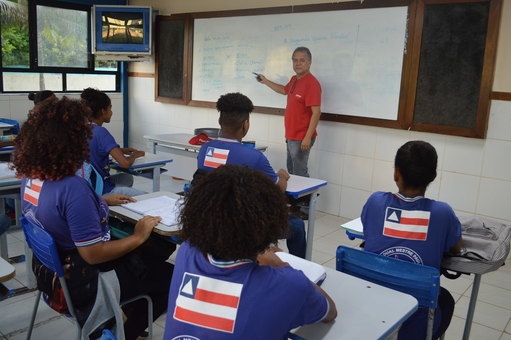 Começam inscrições do processo seletivo para professor na rede estadual de ensino