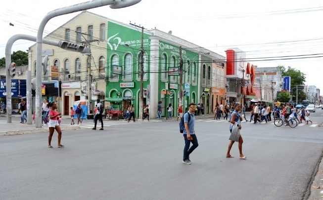 FEIRA DE SANTANA: Comércio de Feira vai abrir nos feriados de 2 e 15 de novembro