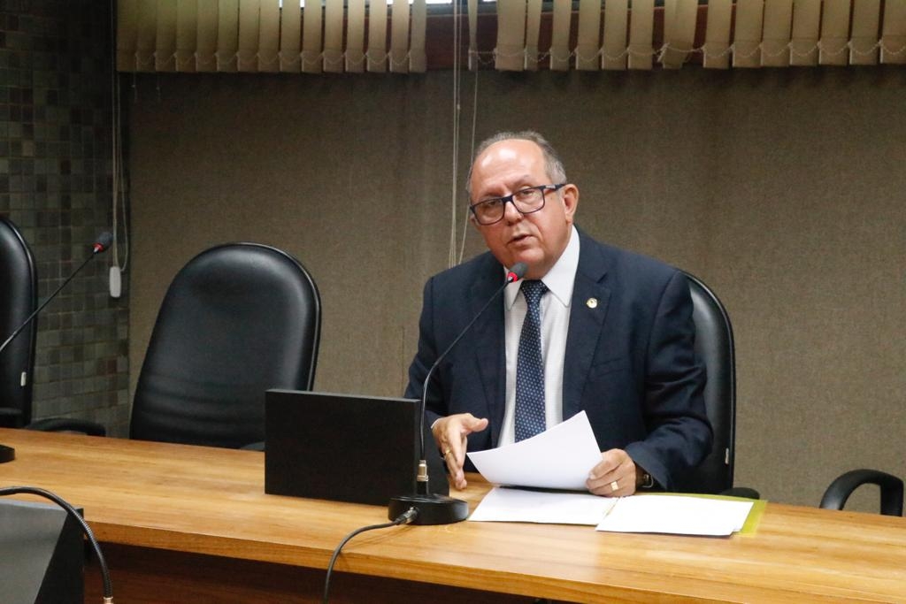 Comissão do Meio Ambiente da ALBA debate contaminação de águas por agrotóxicos na Bahia 