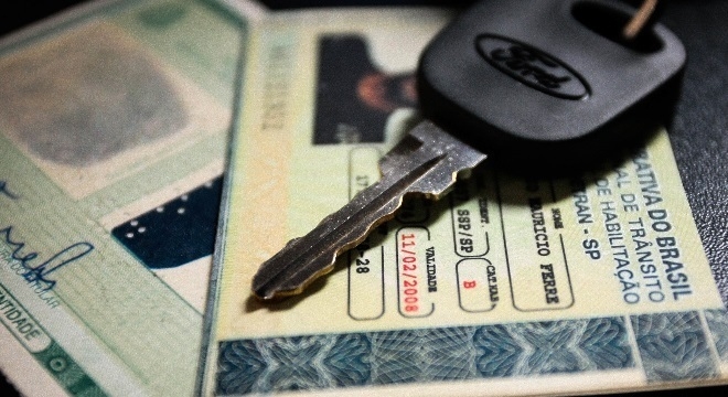 Comissão isenta maiores de 60 anos da taxa para renovação da CNH