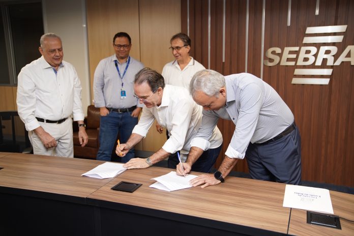 Convênios para fomentar empreendedorismo e inovação na Bahia são assinados por Secti e Sebrae