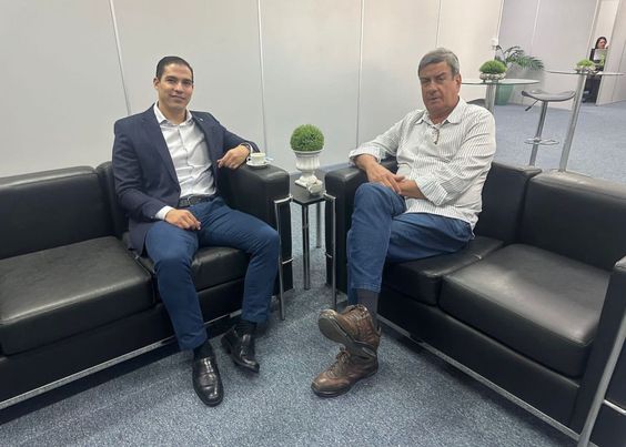 Deputado Gabriel Nunes se encontra com prefeito Colbert em Brasília