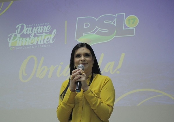 Deputado de baixo clero com necessidade de aparecer, diz Dayane Pimentel sobre Daniel Silveira