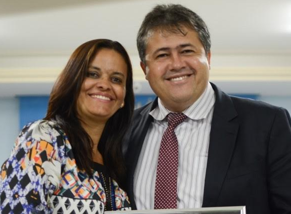 Deputado e vice-prefeita de Conceição do Coité doarão salários para compra de cestas básicas
