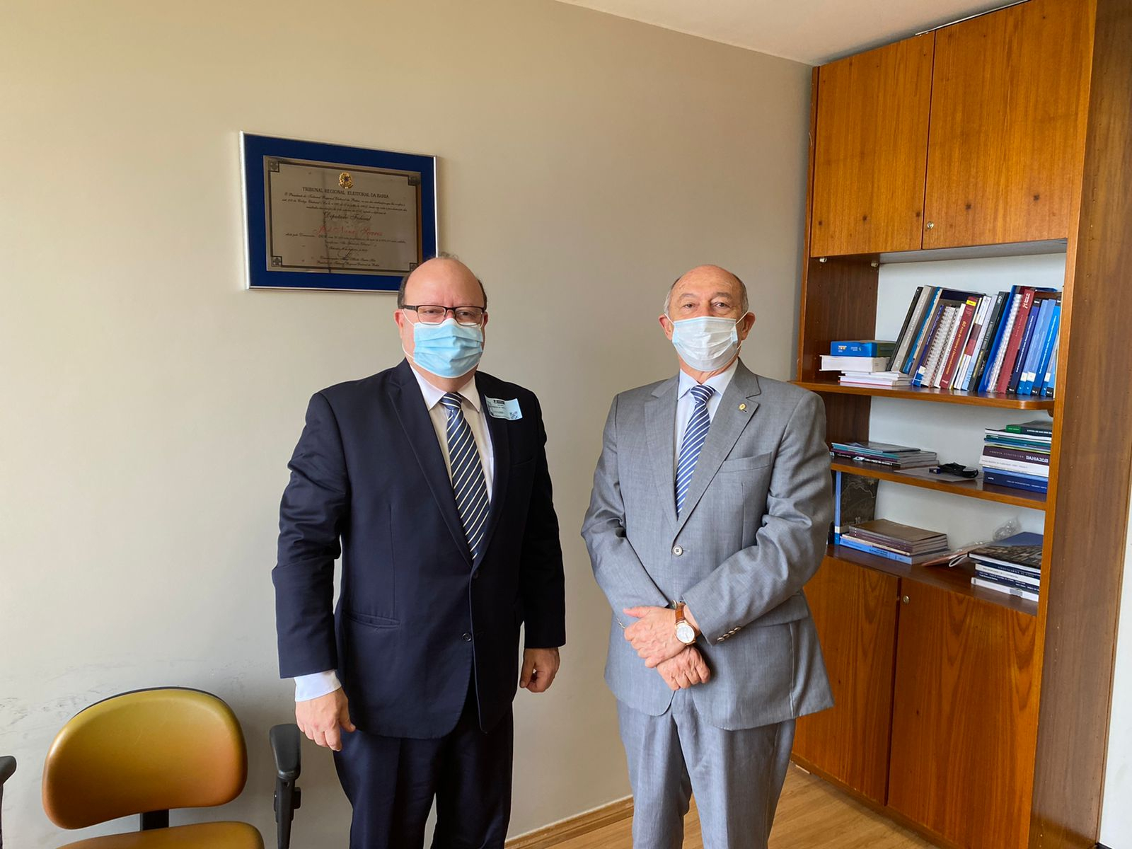 Deputado José Nunes recebe em Brasilia secretário de saúde de Feira de Santana
