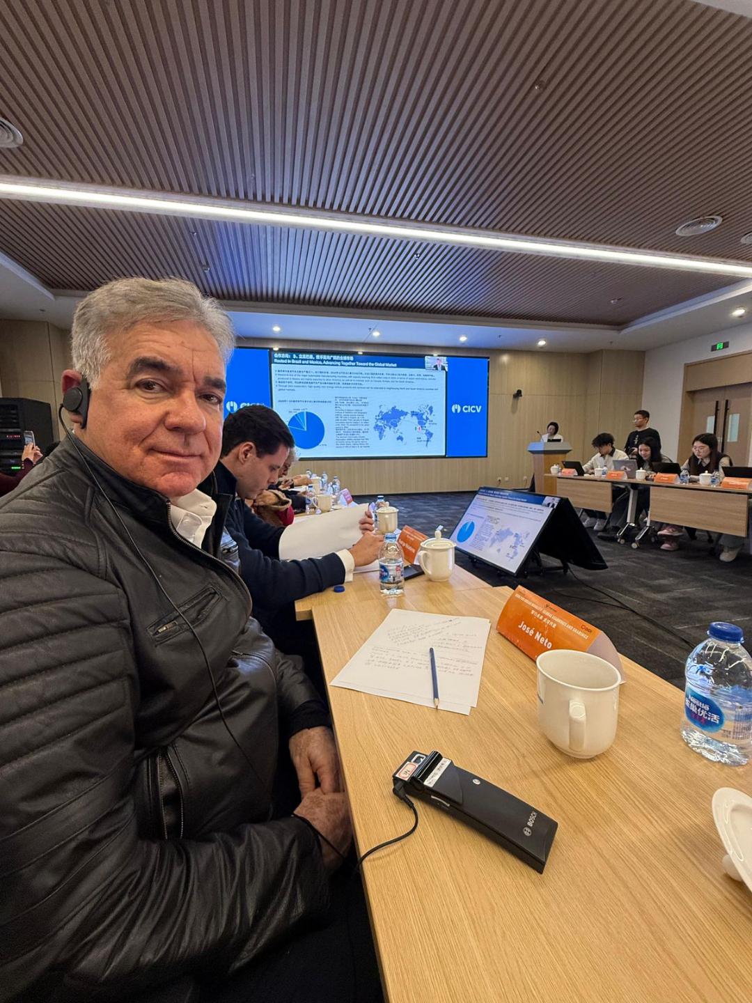 Em missão o oficial na China Zé Neto cumpre agenda sobre inovação, mobilidade e desenvolvimento tecnológico