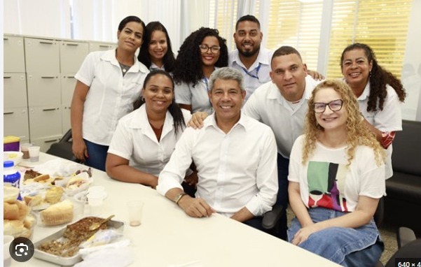 Em Salvador, governador prestigia servidores de serviços essenciais que atuam em plantões