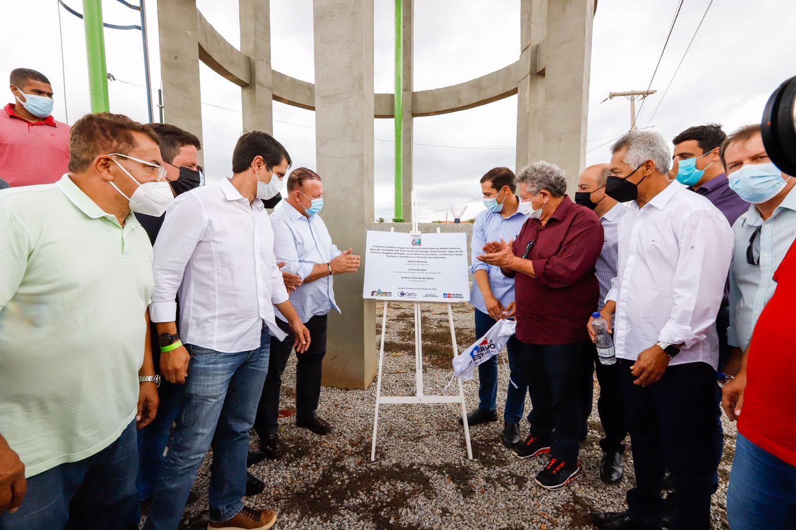 Em Campo Formoso, governador em exercício autoriza pavimentação de estrada e modernização de colégio quilombola