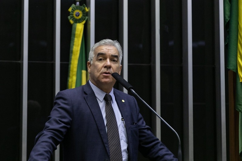 Em seu primeiro mandato, Zé Neto é eleito um dos seis melhores deputados baianos no Congresso