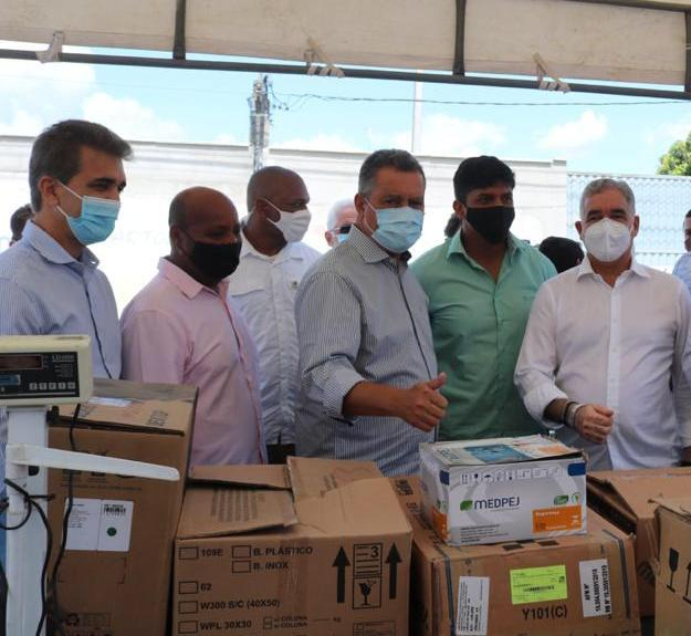 Em visita de Rui, Zé Neto entrega kit de Unidade Básica de Saúde em São Gonçalo dos Campos