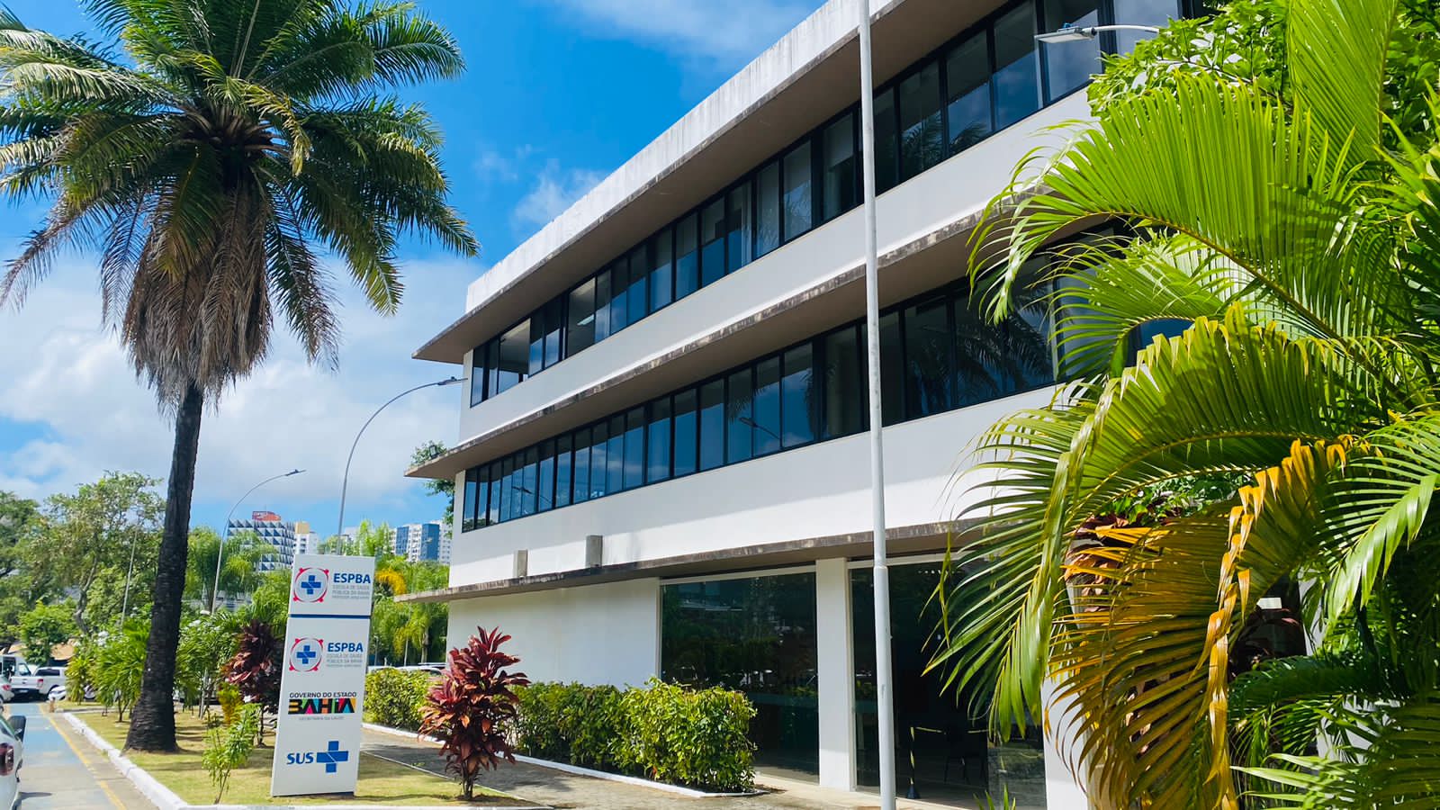 Escola de Saúde Pública da Bahia é formalmente credenciada como Instituição de Ensino Superior pelo MEC