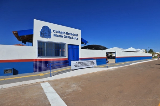 Escola estadual e mercado são entregues em Luis Eduardo Magalhães