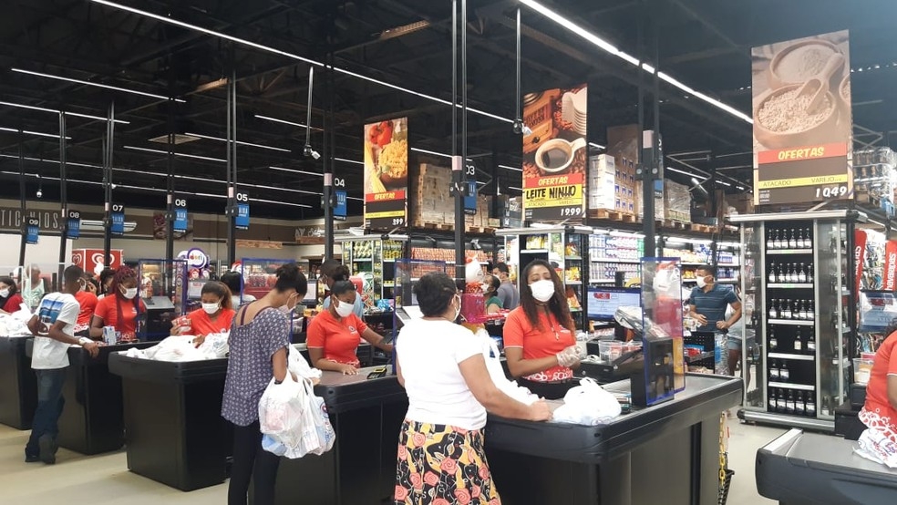 Estudantes da rede estadual recebem terceira parcela do vale-alimentação a partir desta terça-feira