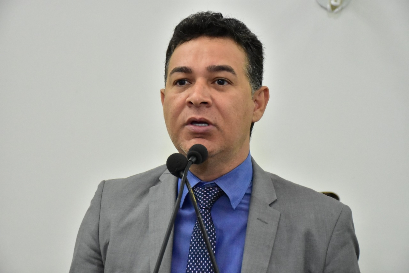 Ex-prefeito José Ronaldo está atuante em Feira de Santana: seria pré-campanha para 2024?