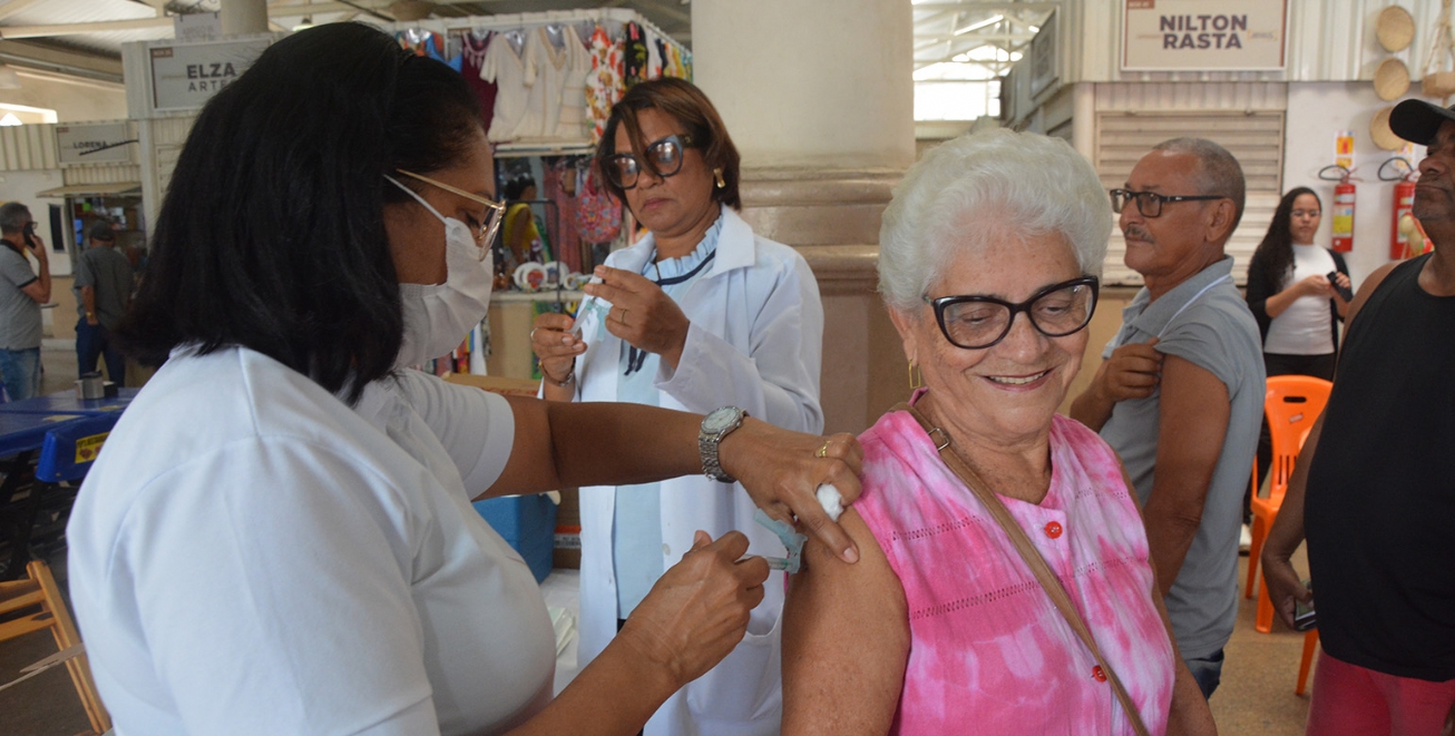 FEIRA DE SANTANA: Aplicação da vacina bivalente no Mercado de Arte esta semana