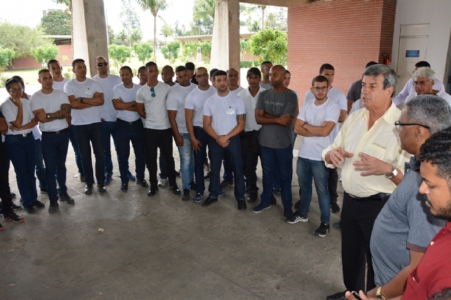 FEIRA DE SANTANA: Candidatos a ingressar na Guarda Municipal concluem curso de formação com a presença do prefeito Colbert Filho