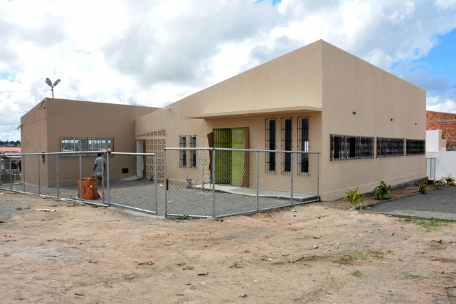 FEIRA DE SANTANA: Centro comunitário da Conceição II recebe últimos retoques