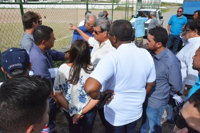 FEIRA DE SANTANA: Colbert Filho autoriza início da reforma do Estádio Beira Riacho