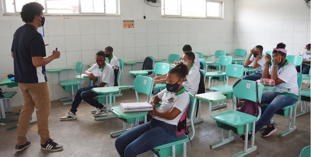FEIRA DE SANTANA: Escolas estão autorizadas a retornar as aulas 100 por cento presenciais