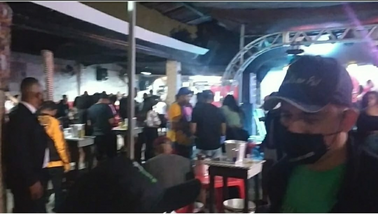 FEIRA DE SANTANA: Festa clandestina com mais de 200 pessoas é encerrada pela FPI