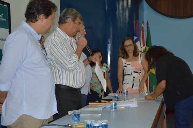 FEIRA DE SANTANA: Mais 61 professores tomam posse às vésperas da volta às aulas na Rede Municipal
