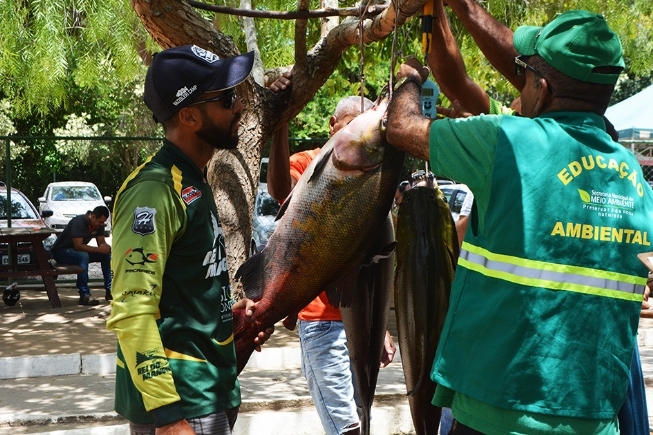 FEIRA DE SANTANA: Pesca Solidária no Parque da Lagoa resulta em doação de peixes para entidades e comunidade rural