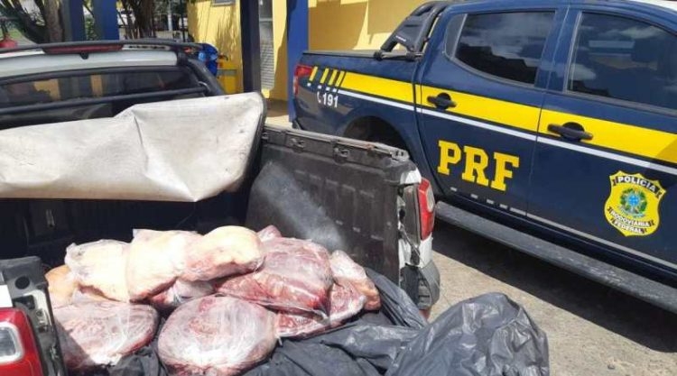 Feira de Santana: PRF flagra 150 quilos de carne bovina transportados irregularmente na BR 116