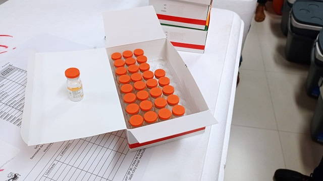 Feira de Santana recebeu nesta terça-feira (19), 9 mil doses de vacinas contra a covid-19