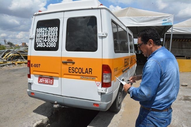 FEIRA DE SANTANA: Vistoria em veículos do transporte escolar será iniciada dia 27 pela SMTT