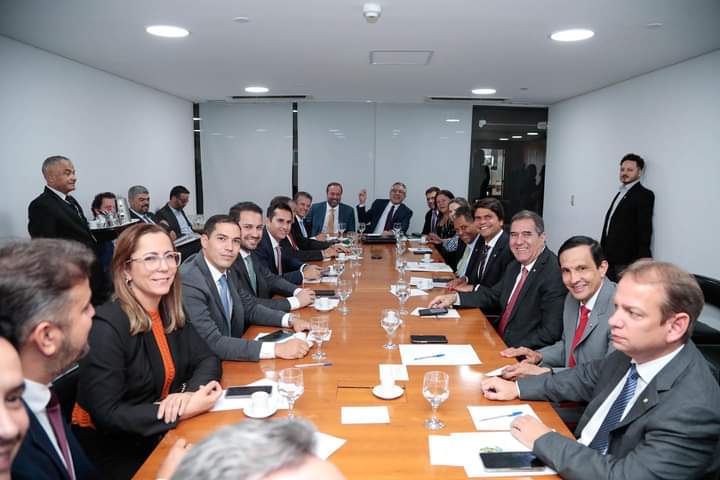 Gabriel Nunes destaca importância do novo arcabouço fiscal durante reunião com ministros e líderes partidários